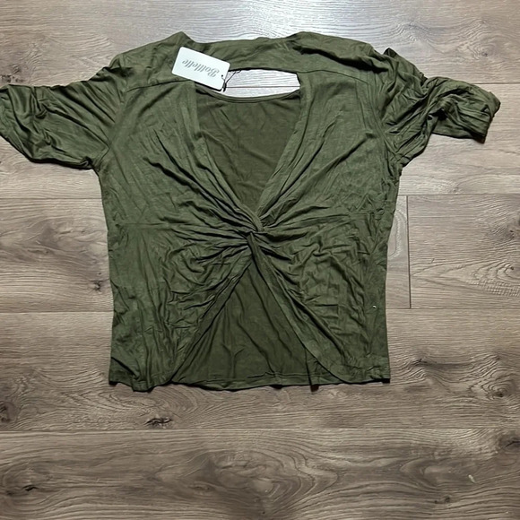 New womens top. Open back - Picture 3 of 3